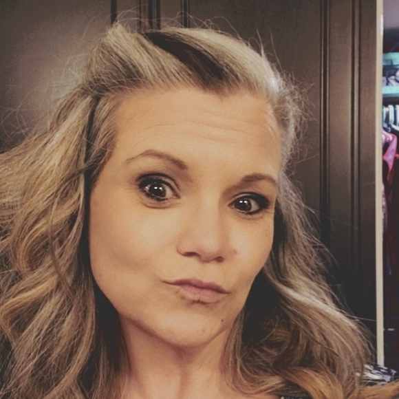 Meet your Posher, Sabra - Picture 1 of 6